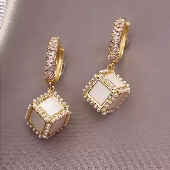 Three Dimensional Pearl Dice Dangle Drop Earrings - Picture 5 of 9